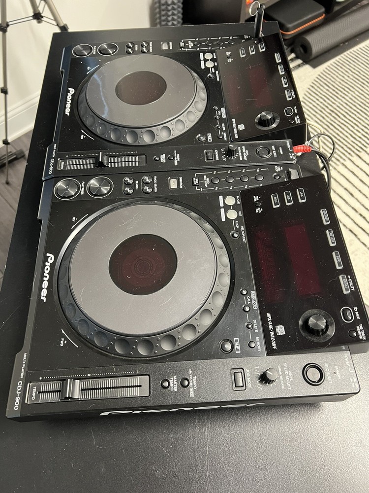 Pioneer CDJ-900 Pair