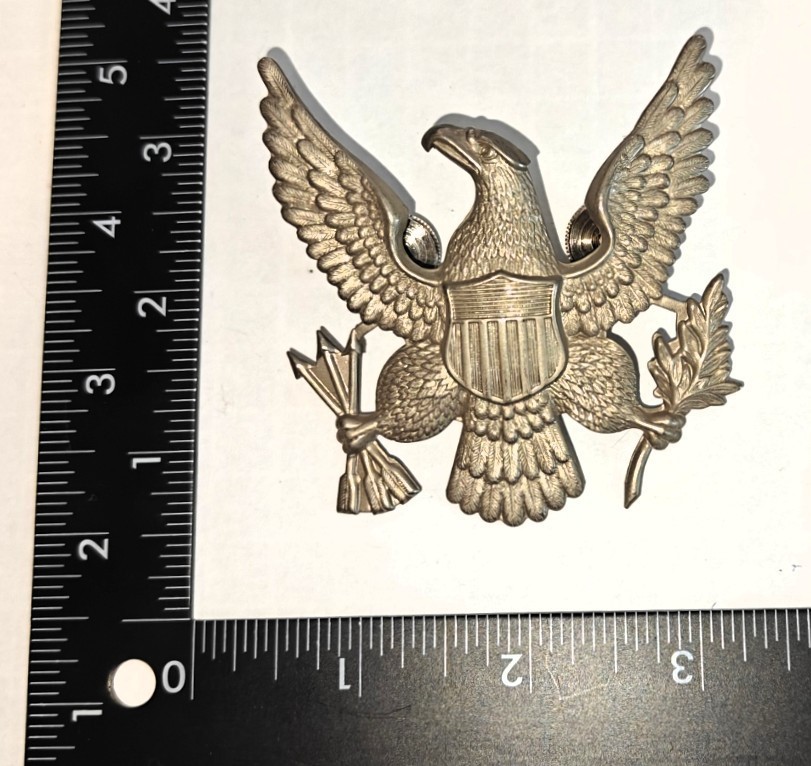 Rare Left-Facing Reverse Strike US Army Eagle Cap Insignia Screw Back 1940's