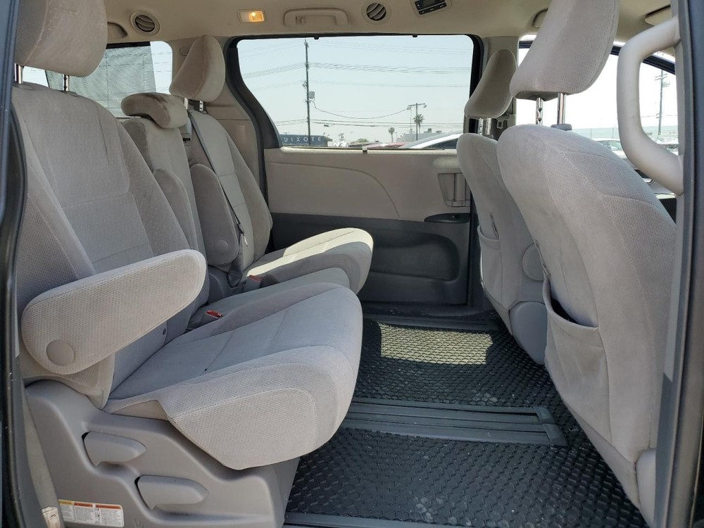 Used A/C Selector Switch fits: 2017 Toyota Sienna automatic temperature control
