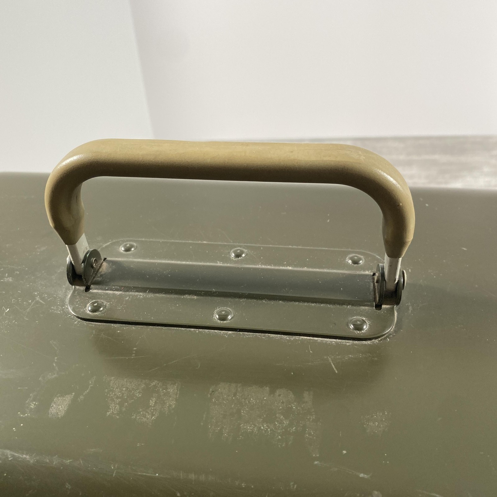 Vintage Zero Manufacturing Military Pressure Equalizer Transit Case 1974 OD