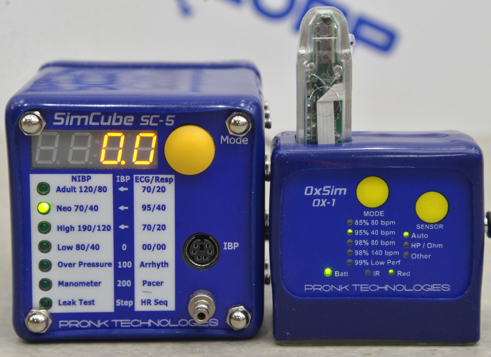 Pronk Technologies Optical Pulse Oximeter Simulator w/ SimCubeSC-5 & Accessories
