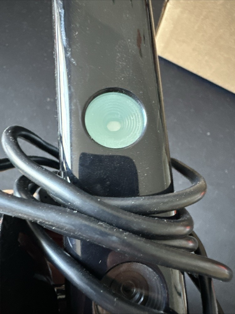 Microsoft Xbox 360 Kinect Sensor With Cables