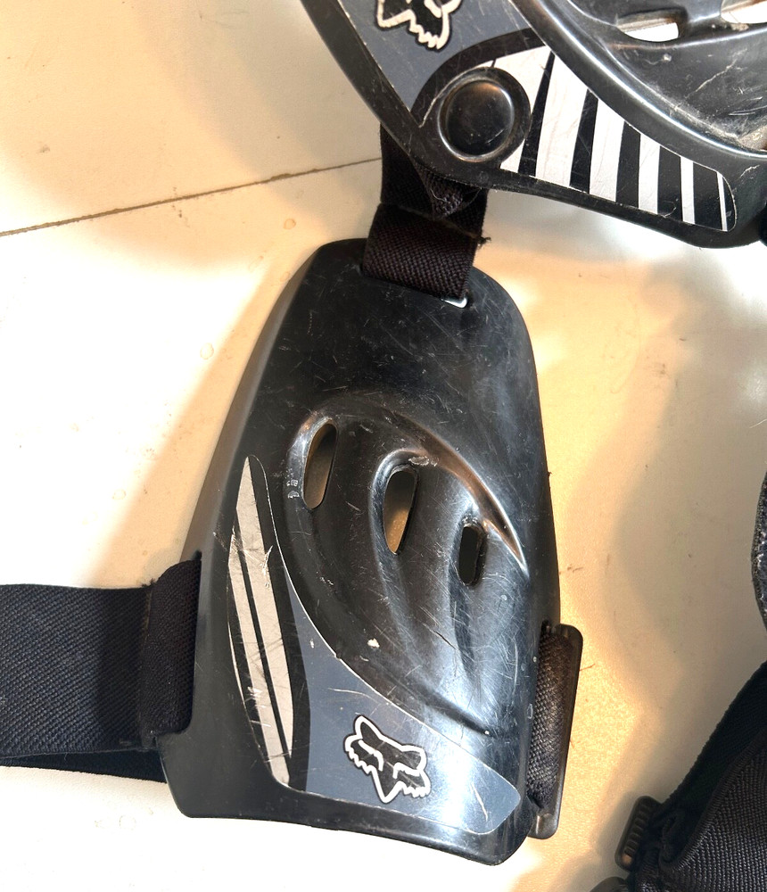 FOX RACING YOUTH MEDIUM CHEST PROTECTOR ROOST DEFLECTOR