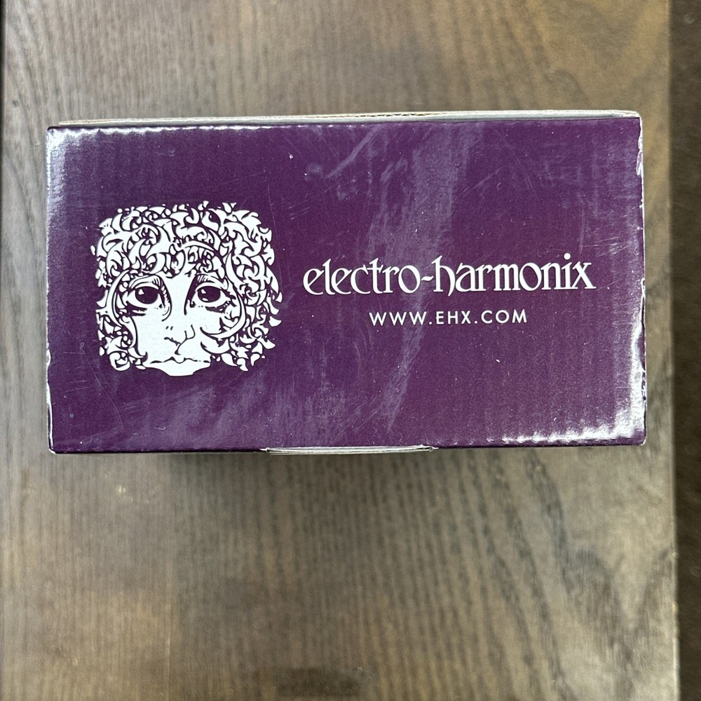 Electro Harmonix EHK MOD 11 Modulator Guitar Effects Pedal Modulation trem phase