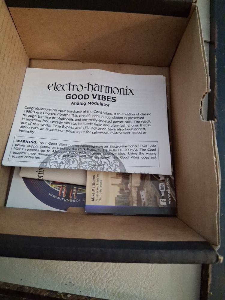 Electro-Harmonixs Good Vibes Modulator Box & Candy Only