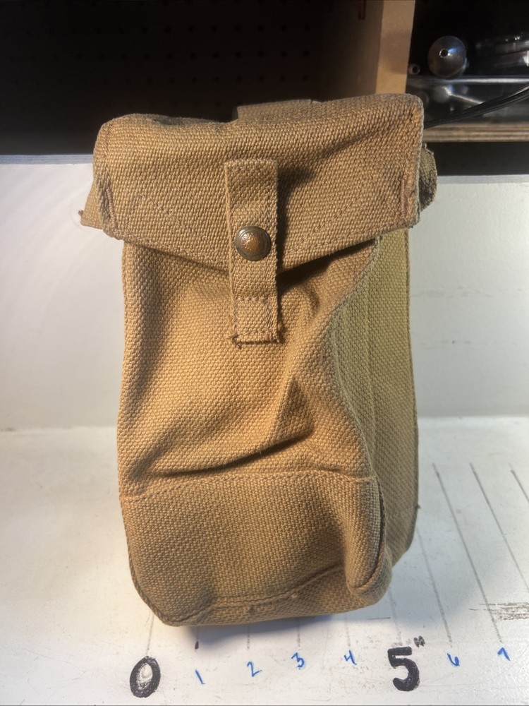 E014. WWII BRITISH P37 AMMO POUCH