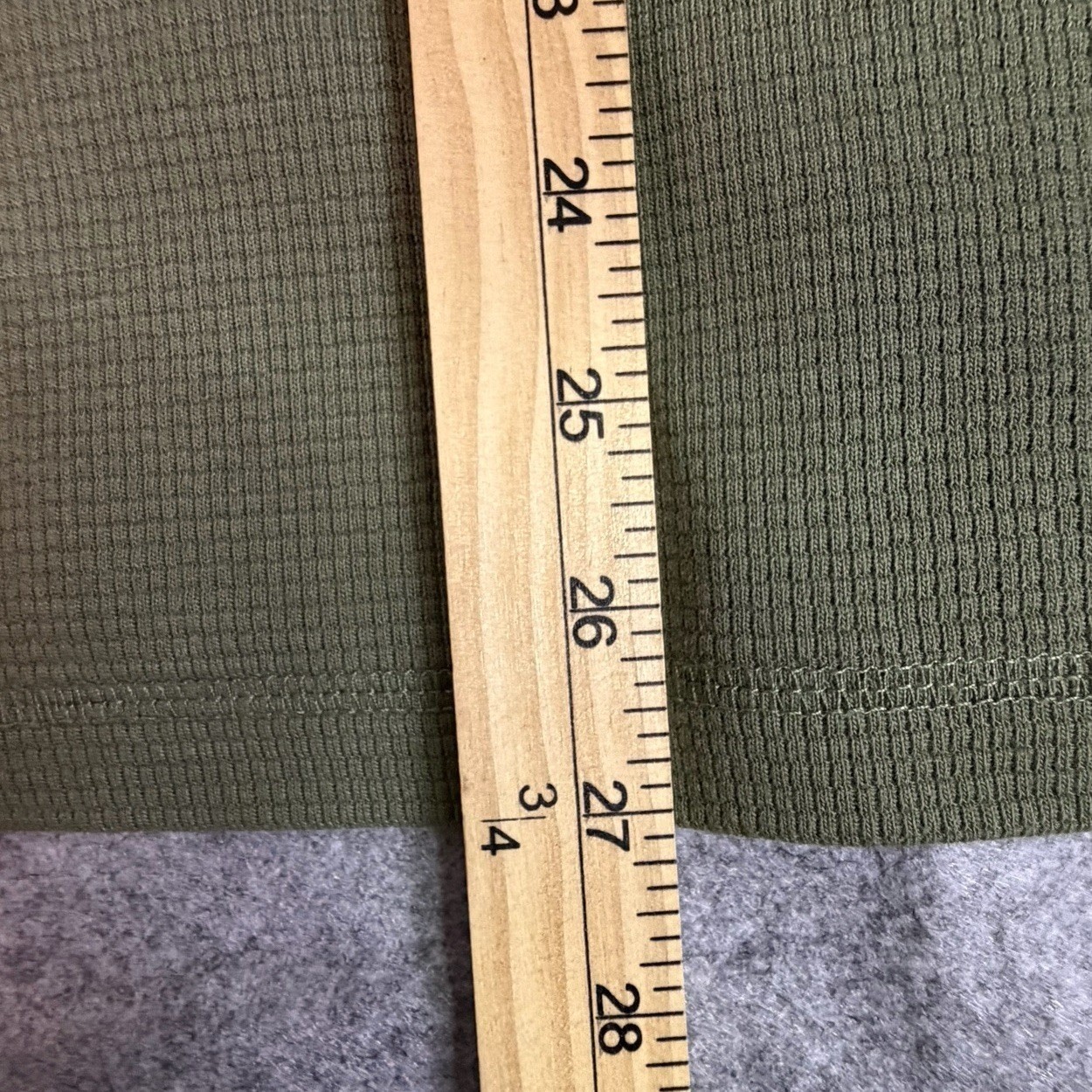 Men's Olive Green Waffle Knit Long Sleeve Henley Outdoor Size L Utility