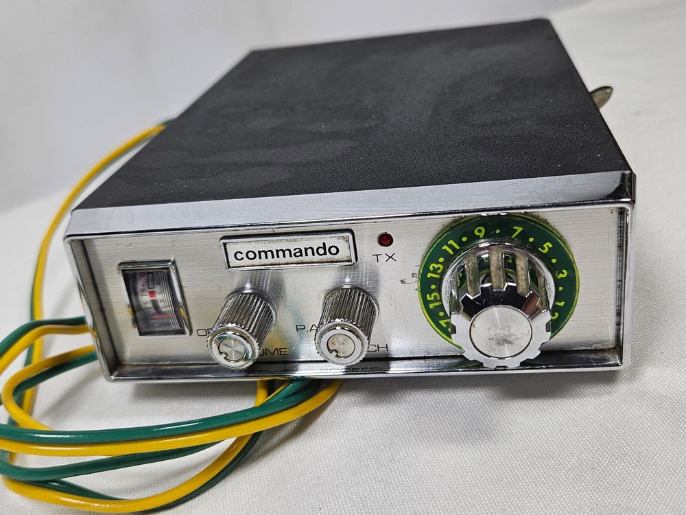 Vintage Commando 2300 CB Radio Unit Only Untested