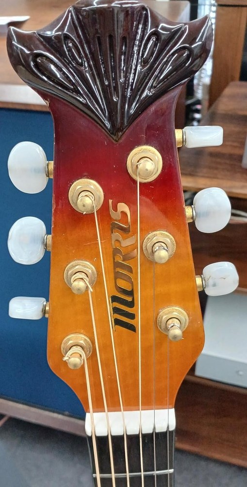 MORRIS TR701 electric acoustic guitar