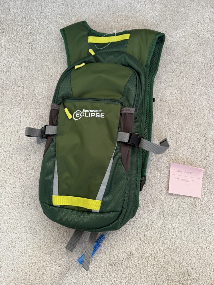 New Bass Pro Shops Eclipse 2.0L Hydration Pack for Hiking