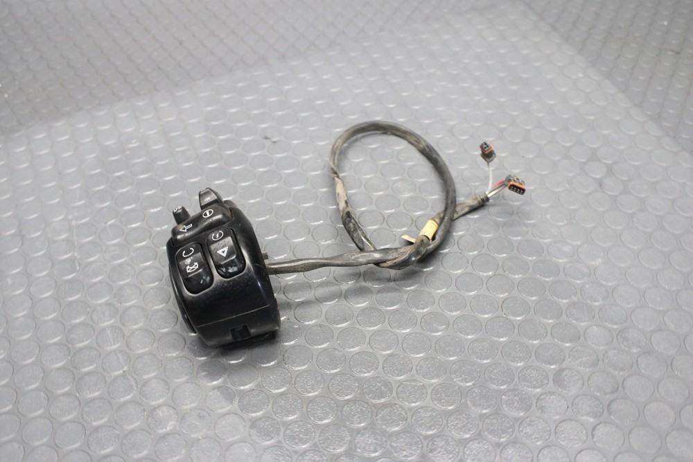 2014-2017 Harley Davidson Electra Ultra Limited Right Control Switch Pack