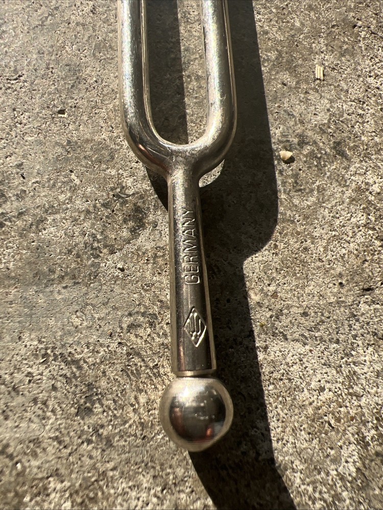 Wittner Tuning Fork E 329.6 Silver