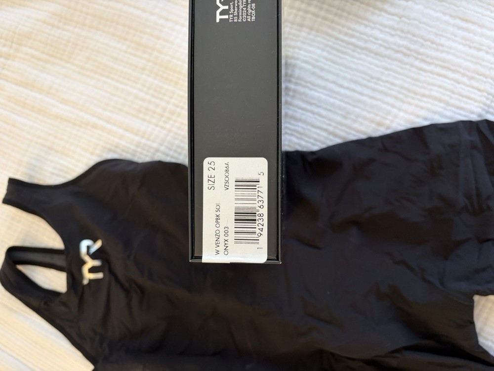 TYR Venzo Closed Back Size 25 Black Womens Barely Worn