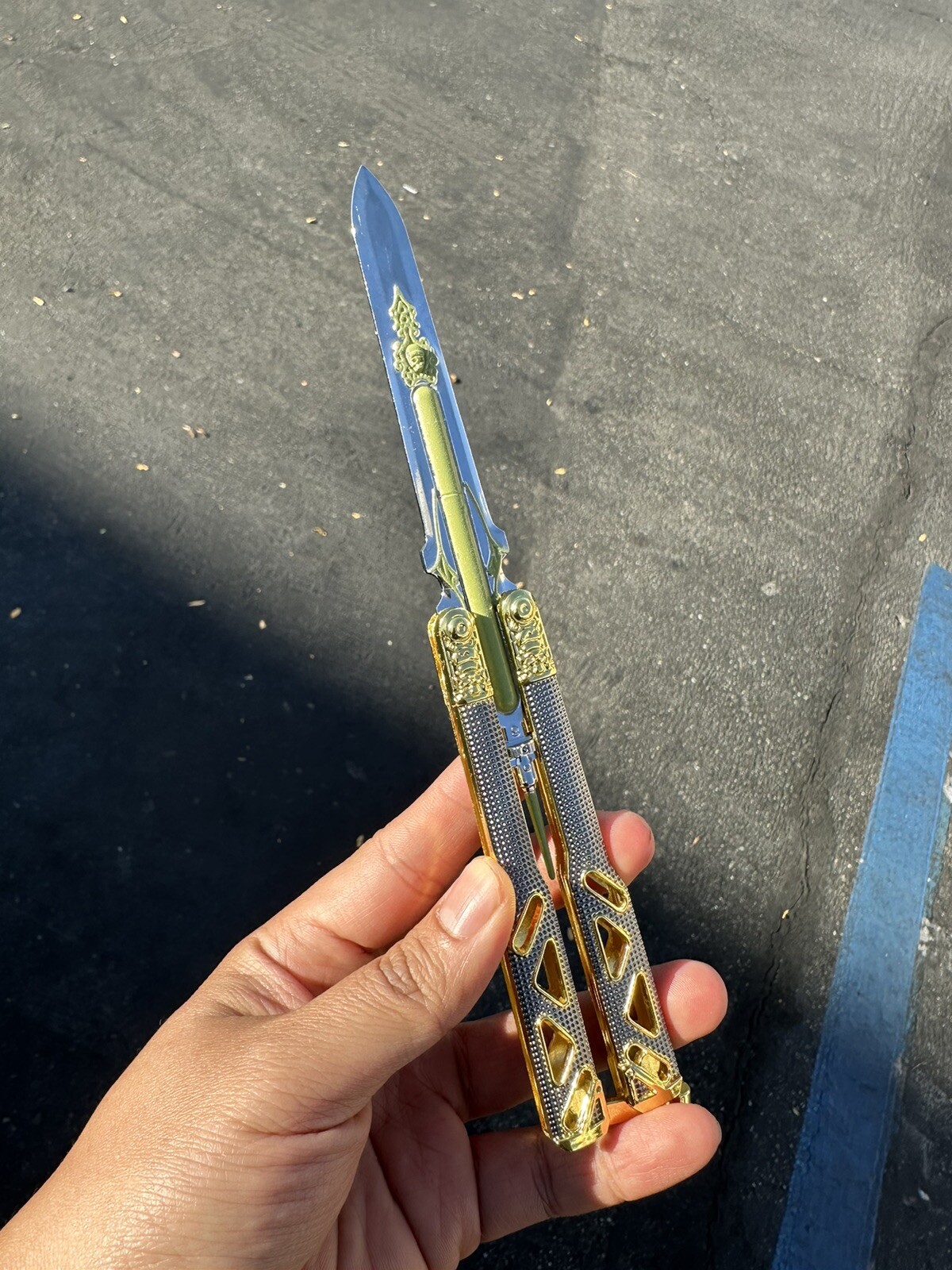 Apex Legends Octane Heirloom Collectible Florescent GLOW BUTTERFLY