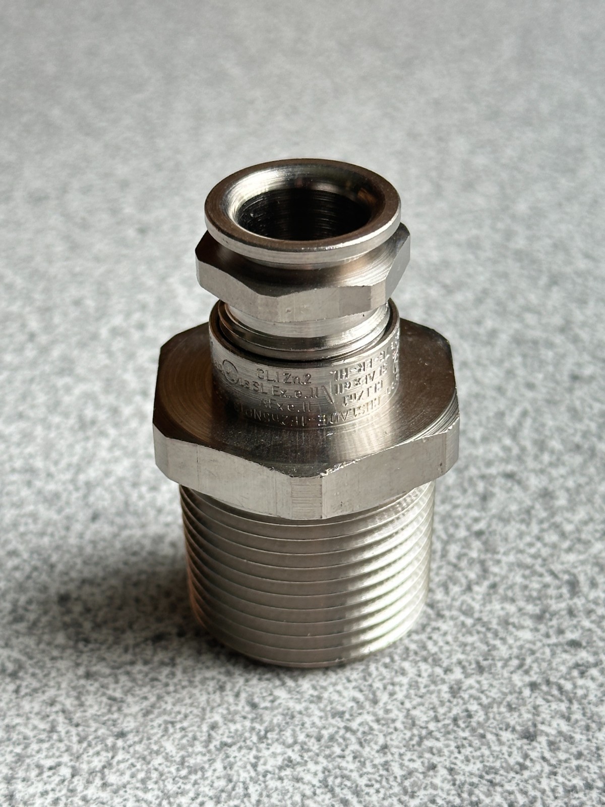 NEW EATON Crouse Hinds ADE1N0751NPN Cable Gland 3/4" NPT, Gland Size 5, Haz. Loc