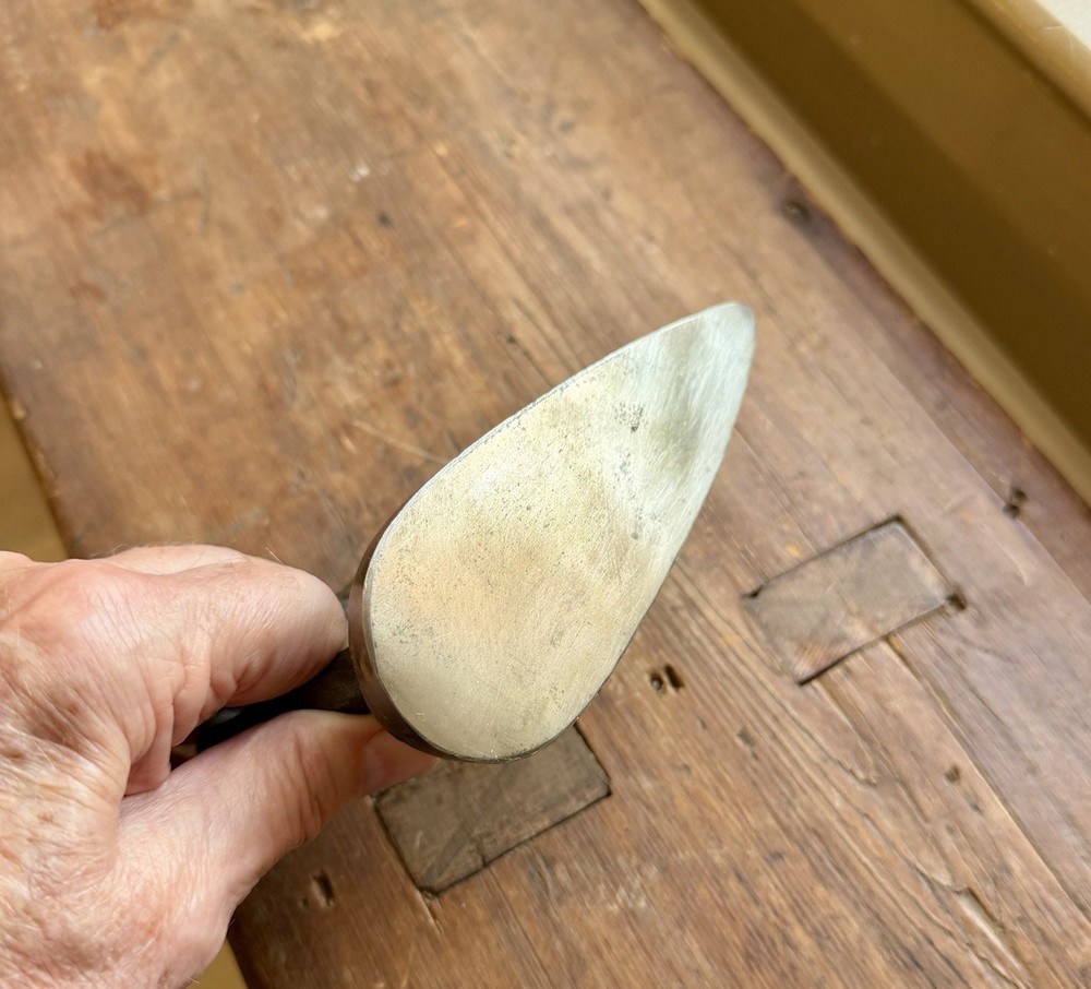 SLEEVE SAD IRON, unmarked (J)