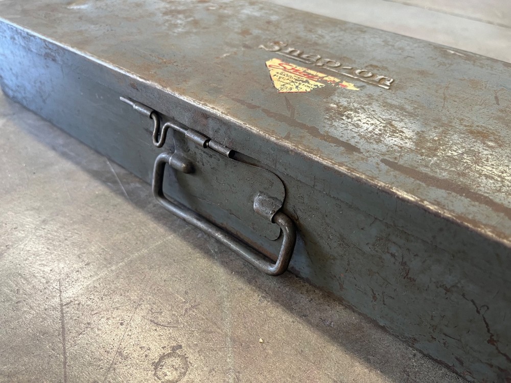 SNAP ON VINTAGE BLUE POINT TOOL BOX
