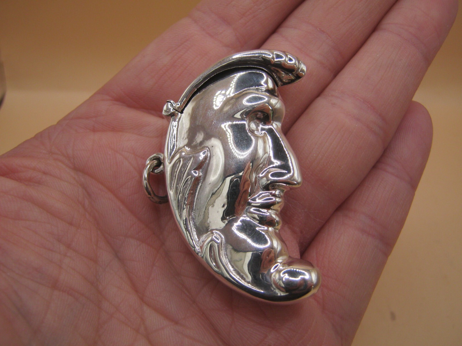 English Hallmarked Sterling Silver Man In The Moon Vesta Case Box Locket