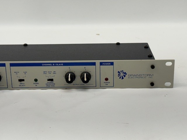 Brainstorm Electronics SR-26 Dual Time Code Distributor/Reshaper & Power Supply