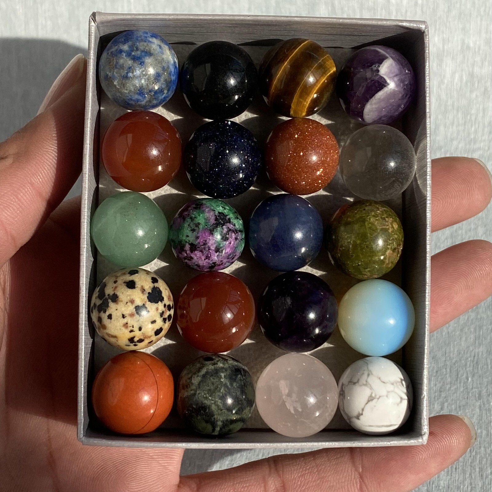 20pcs Wholesale Natural Mixed Ball Quartz Crystal 15mm+ Sphere Reiki +box