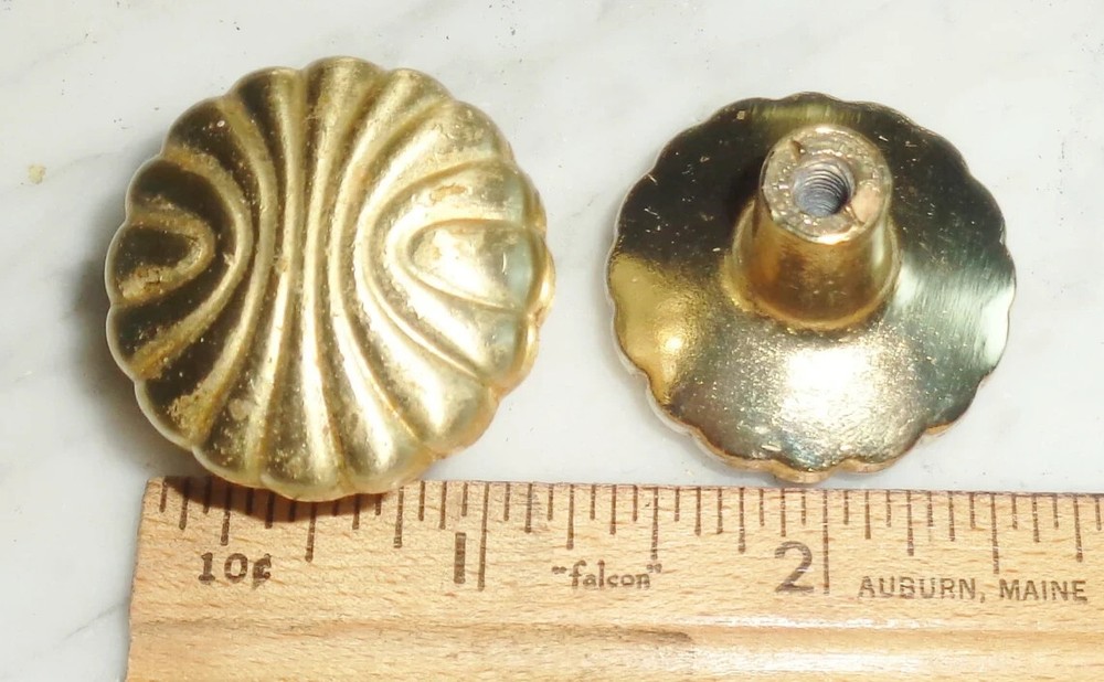 Amerock Shell Fan Tip Bright Brass 12 #1333 Pulls & 18 #1337 Knobs Cabinet Pulls