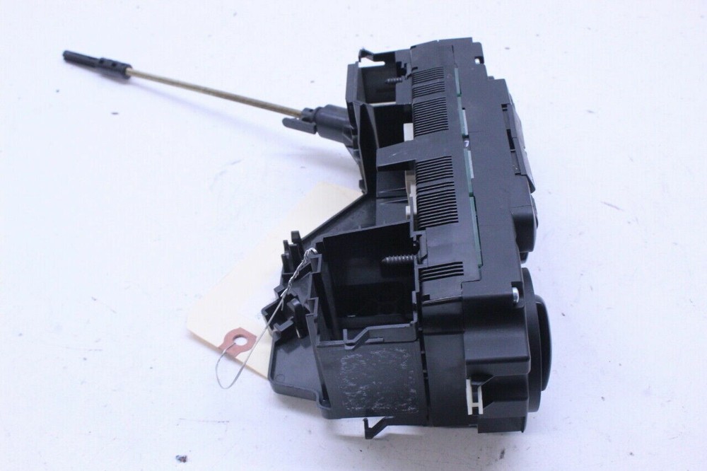 Volkswagen Jetta Passat Climate Temperature Control Panel OEM