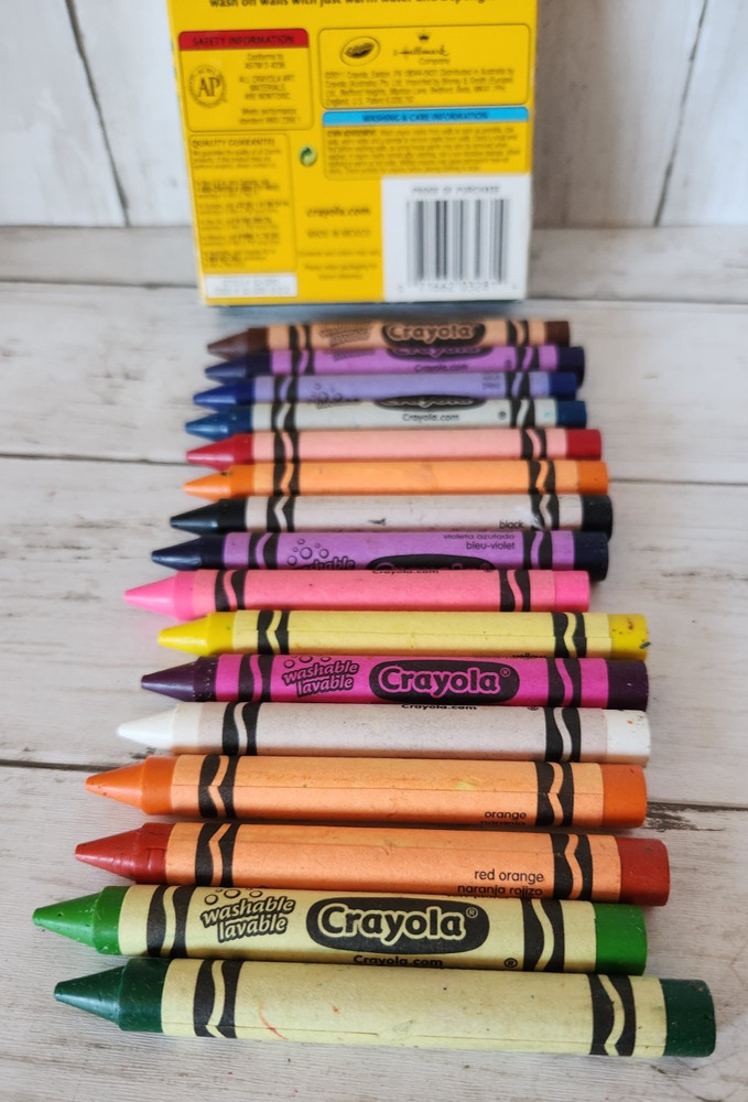 2011 Crayola Large Washable Crayons 16CT