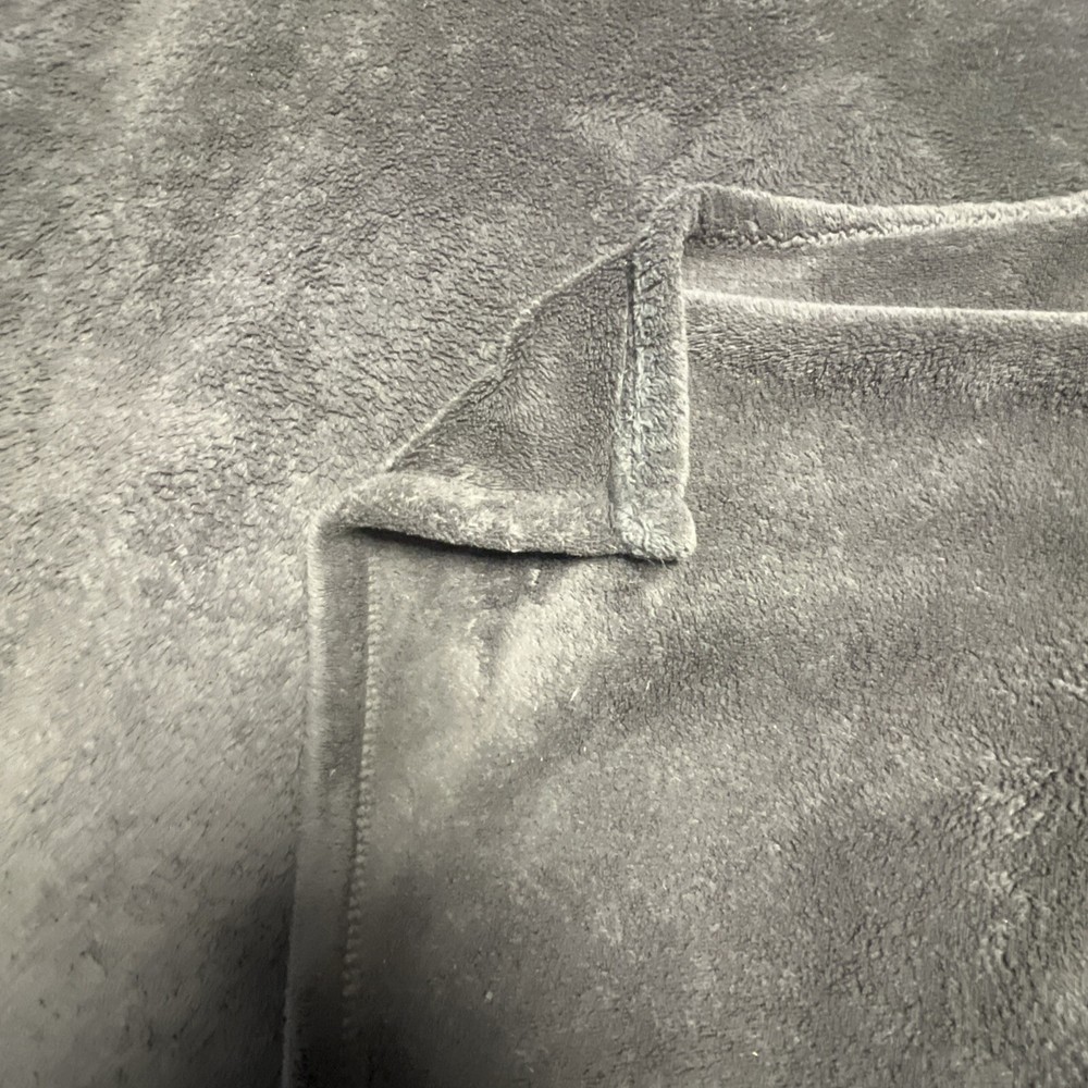 Target Threshold KING SIZE "PLUSH"/Throw/Blanket 94”x88”Gray Reversible