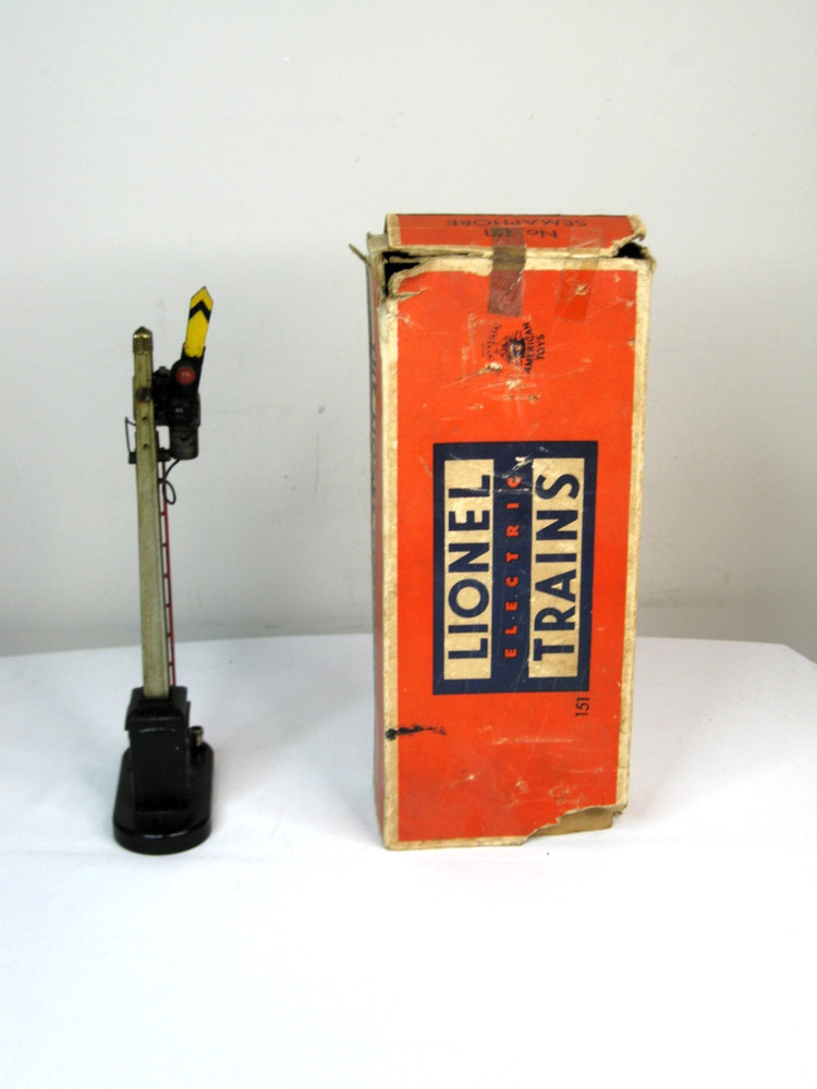 Lionel 151 Semiphore Signal with Original Box ~ Untested
