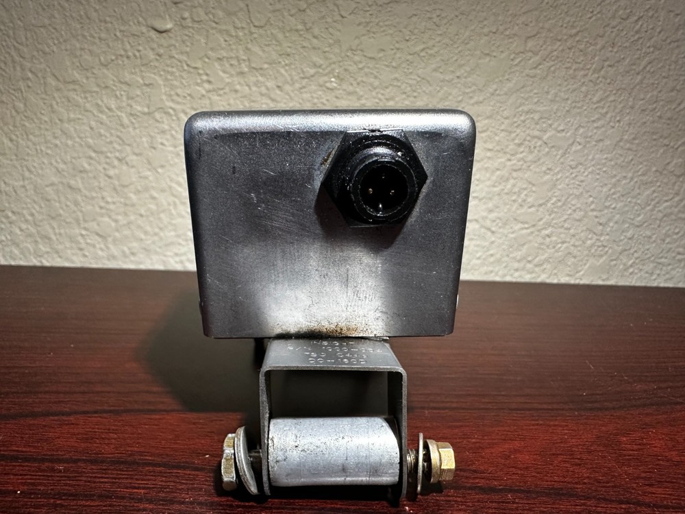 Insight 1000-004 fuel flow sensor guaranteed 30 days