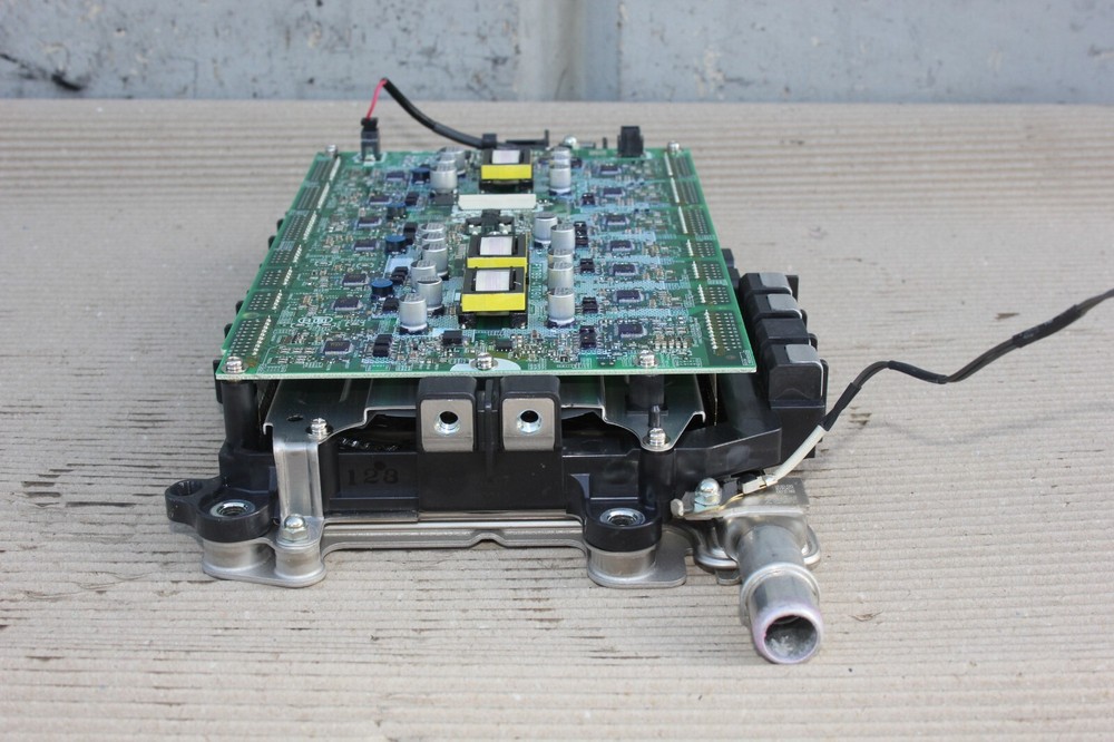 2012-2017 PRIUS V POWER INTELLIGIENT MODULE TRANSISTOR INVERTER (RA14)