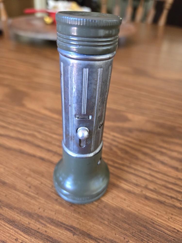 WW2 German PERTRIX 595 Small Pocket Flash Light 1940's