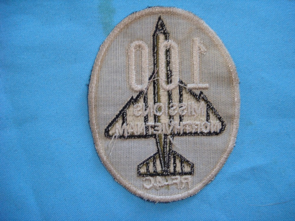 VIETNAM WAR PATCH, US AIR FORCE RF- 4C 100 MISSIONS NORTH