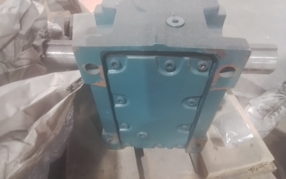 Dodge BB883LN140TC Quantis Right Angle Gear Reducer