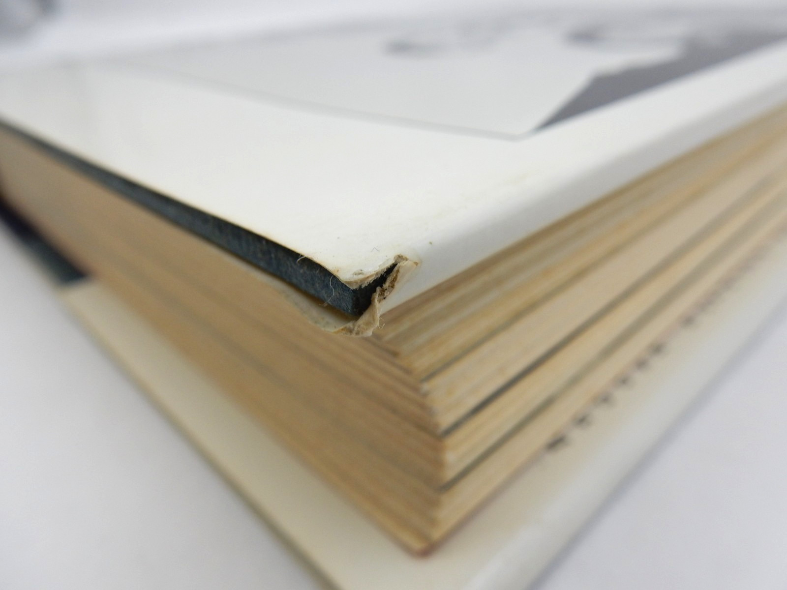 SIGNED PRESIDENT RICHARD NIXON HARDCOVER BOOK IN THE ARENA 1990 SIMON & SCHUSTER