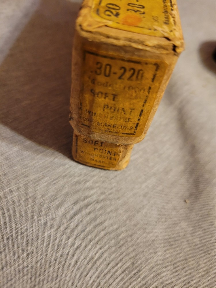 Winchester 30-220 Caliber Model 1906,soft Point. Empty Box.