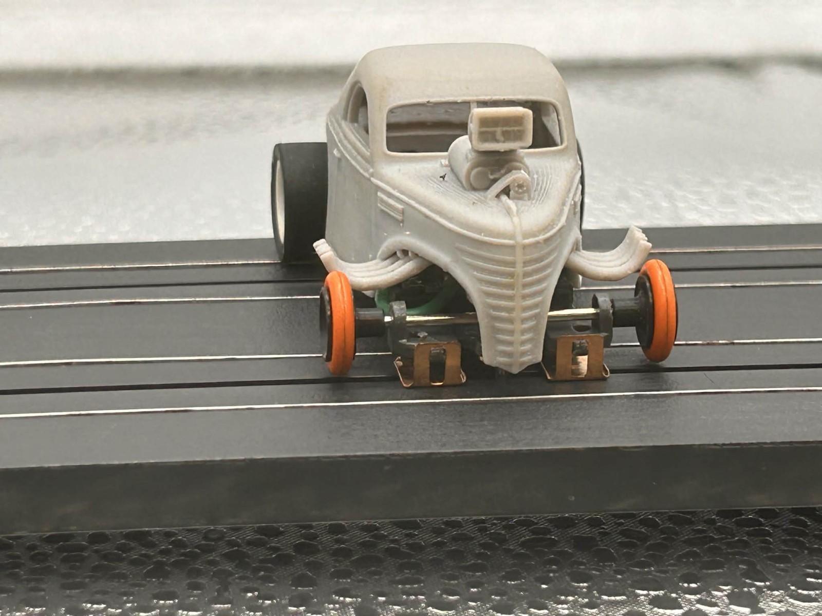 1939 MGP Fenderless Plymouth body with motor (fits a MGP 1.7 and jag chassis)...