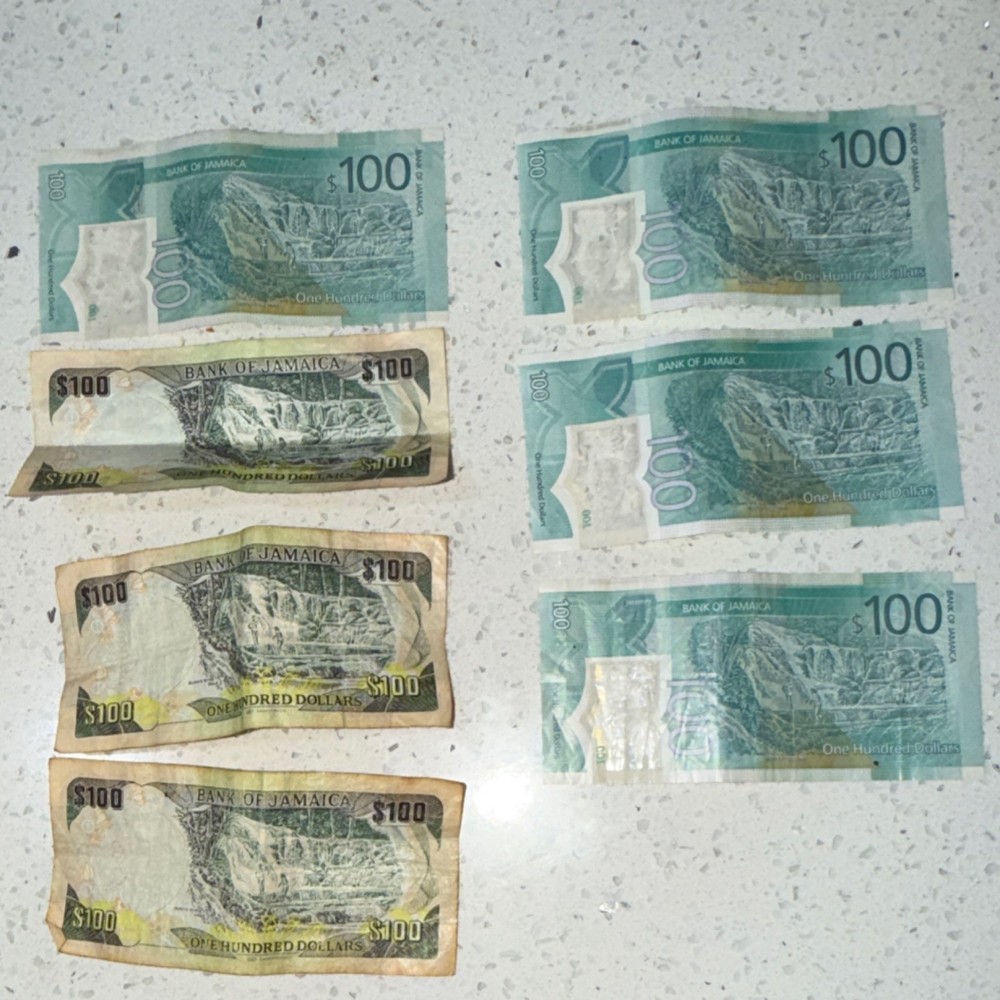Jamaica $100 Banknotes Lot - Multiple Circulated Notes