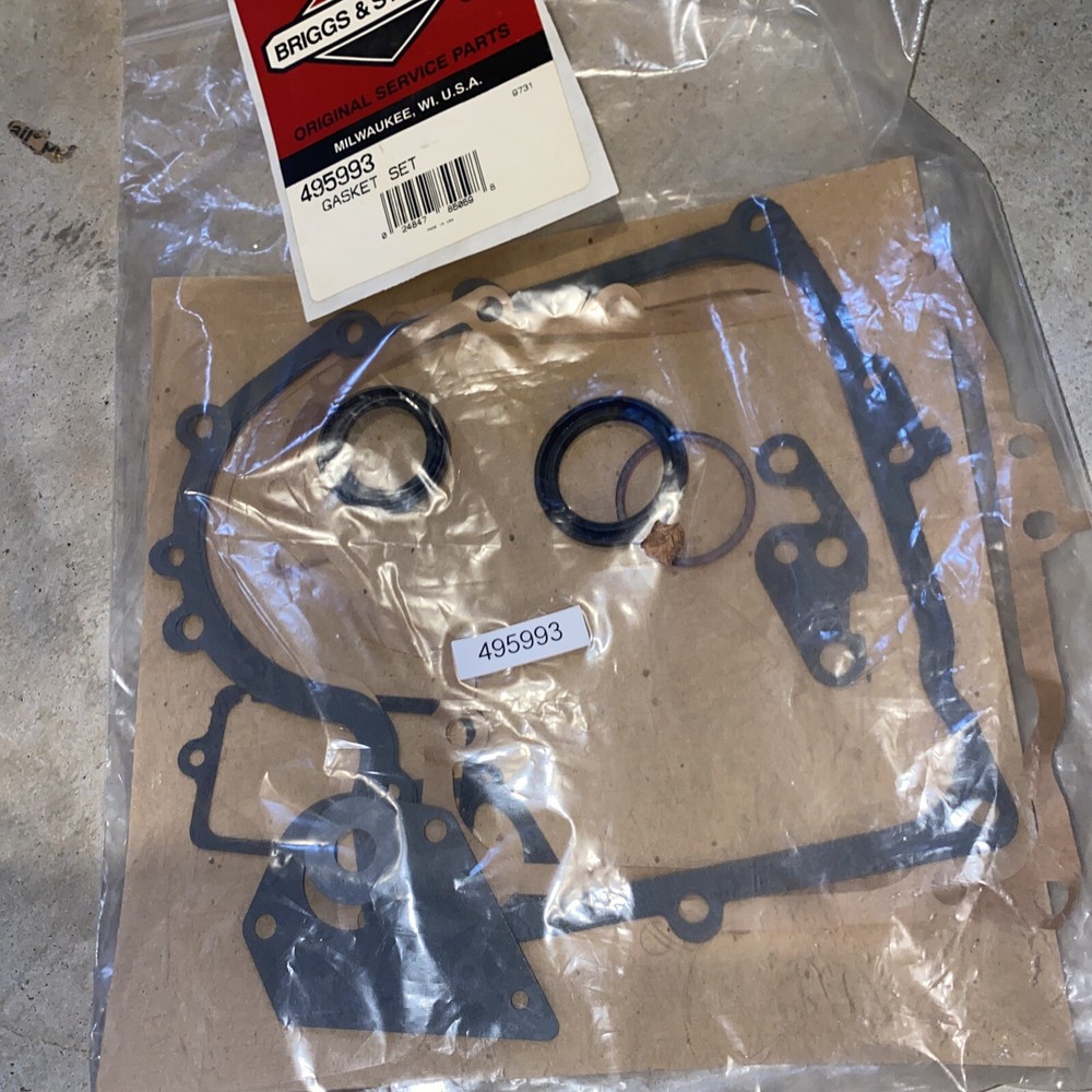 Briggs & Stratton Engine Gasket Set 495993 ( missing head gasket )