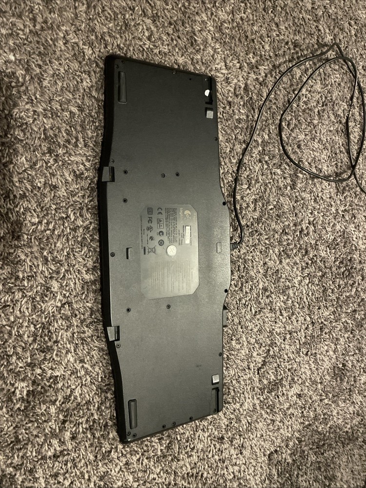 G510 Logitech Wired Gaming Keyboard Backlit LCD Programmable (Please Read)