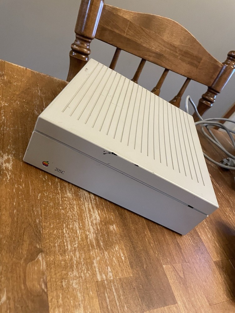 1986 Apple Macintosh Plus Computer With 1986 Apple Hard Disk 20sc