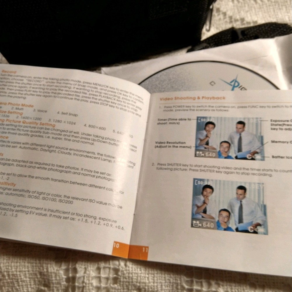 DIGITAL VIDEO 6.6 MEGA PIXEL CAMERA & CASE WIRES BOOKLET CD UNTESTED CLEAN