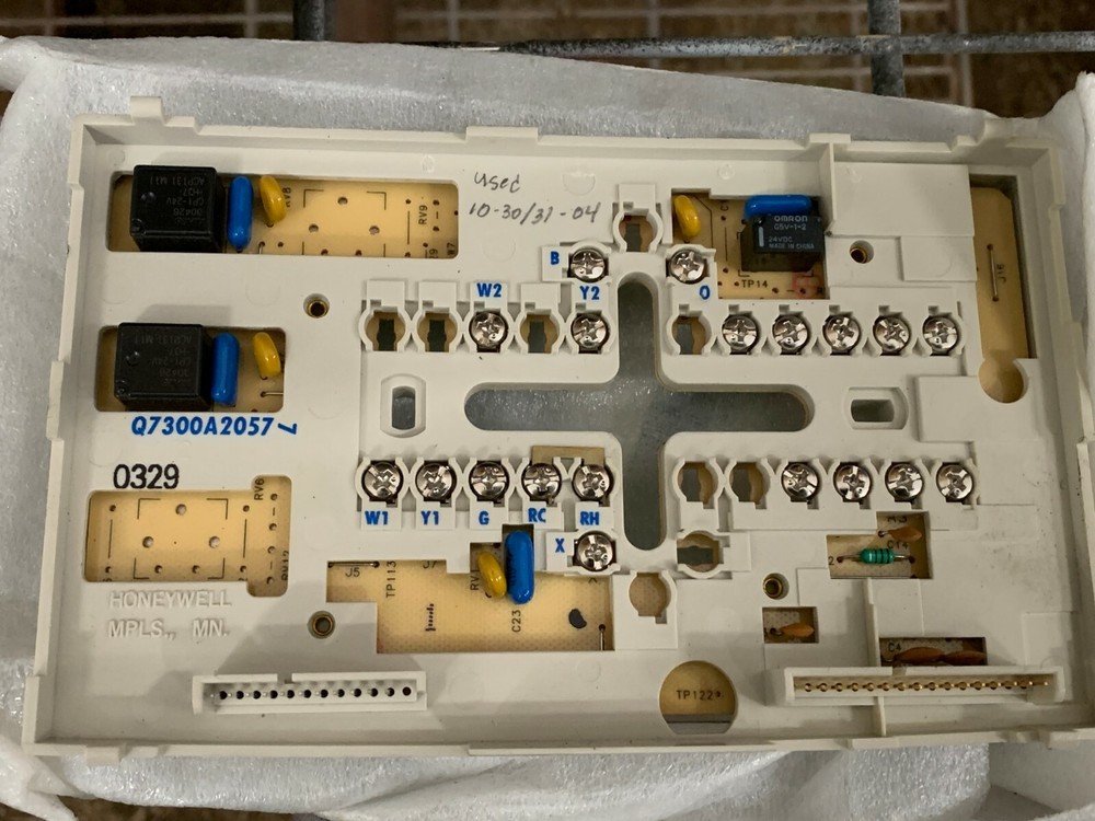 Honeywell Q7300A 2057 Microelectronic Commercial Conventional Subbase
