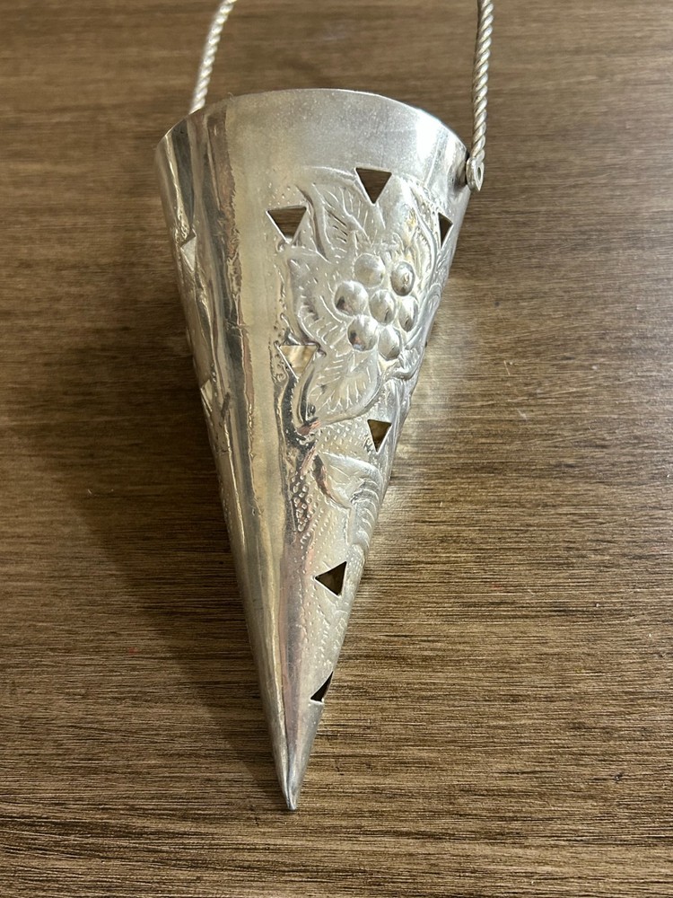 Pair Vintage Silverplate Wall Pocket Vase 5.5" Floral Repousse