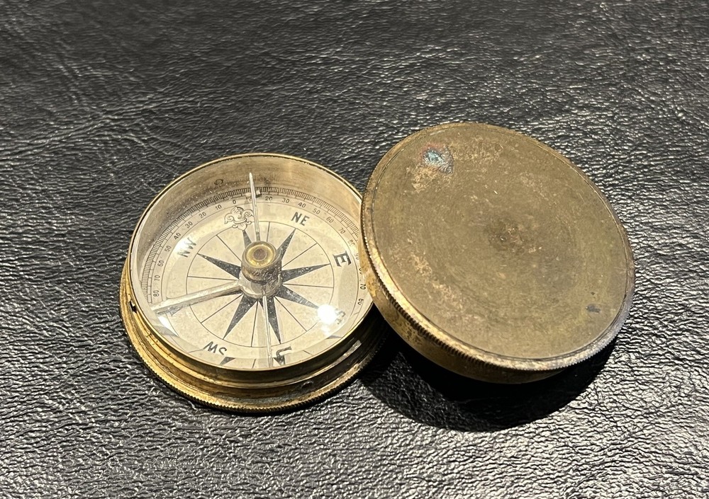 Victorian Brass Cased Pocket Compass
