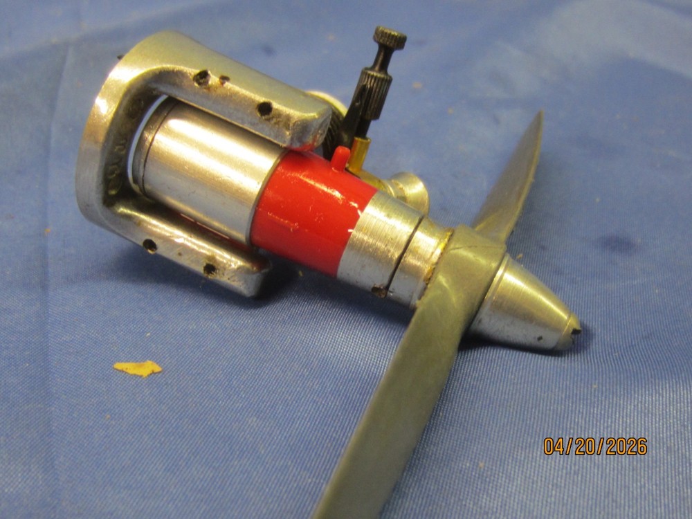 COX TD .049 2 STROKE GLOW ENGINE, WITH ENGINE MOUNT, USED