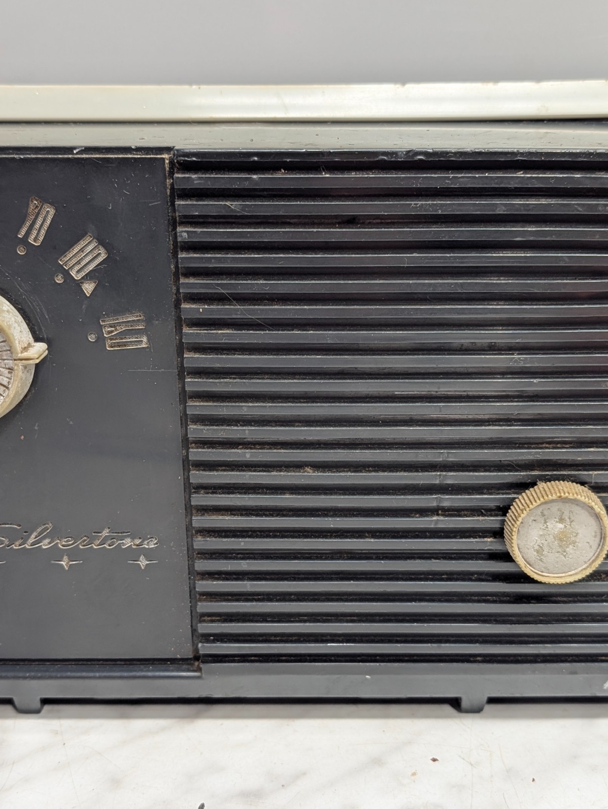 Sears Silvertone Tube Radio Dur-Pac AM Band Portable 7216 AC or Battery Powered