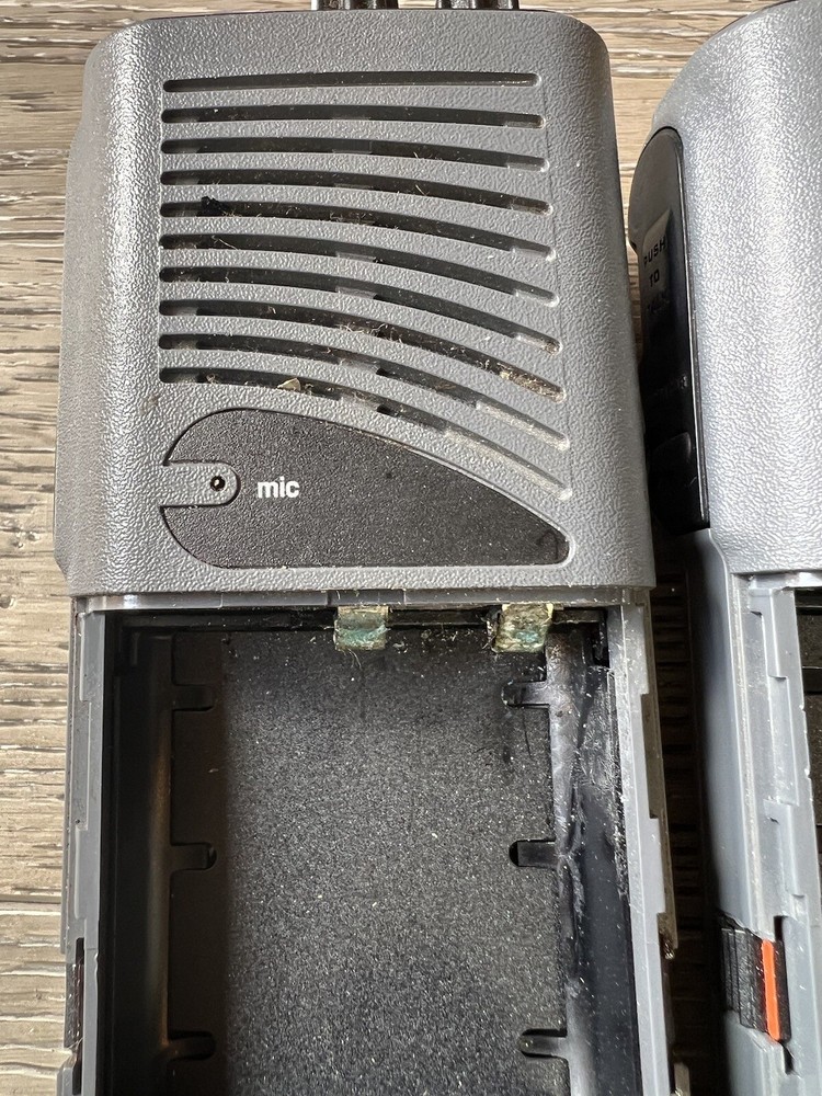 2 motorola talkabout Model P24SRV03G2A