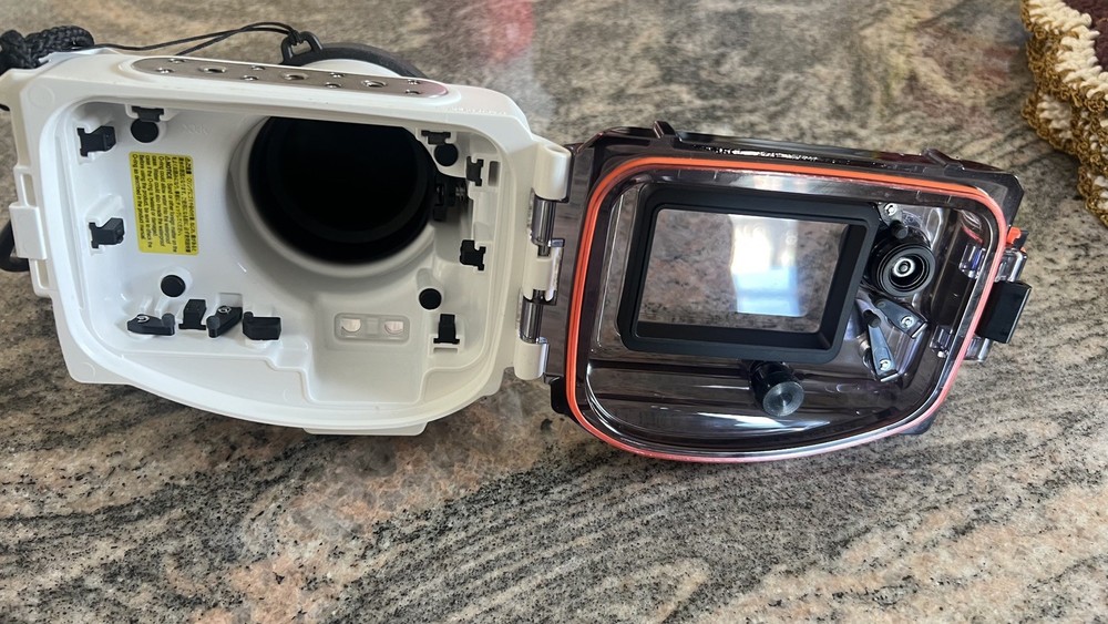Nikon 1WP-N3Water proof 45m/147ft CASE