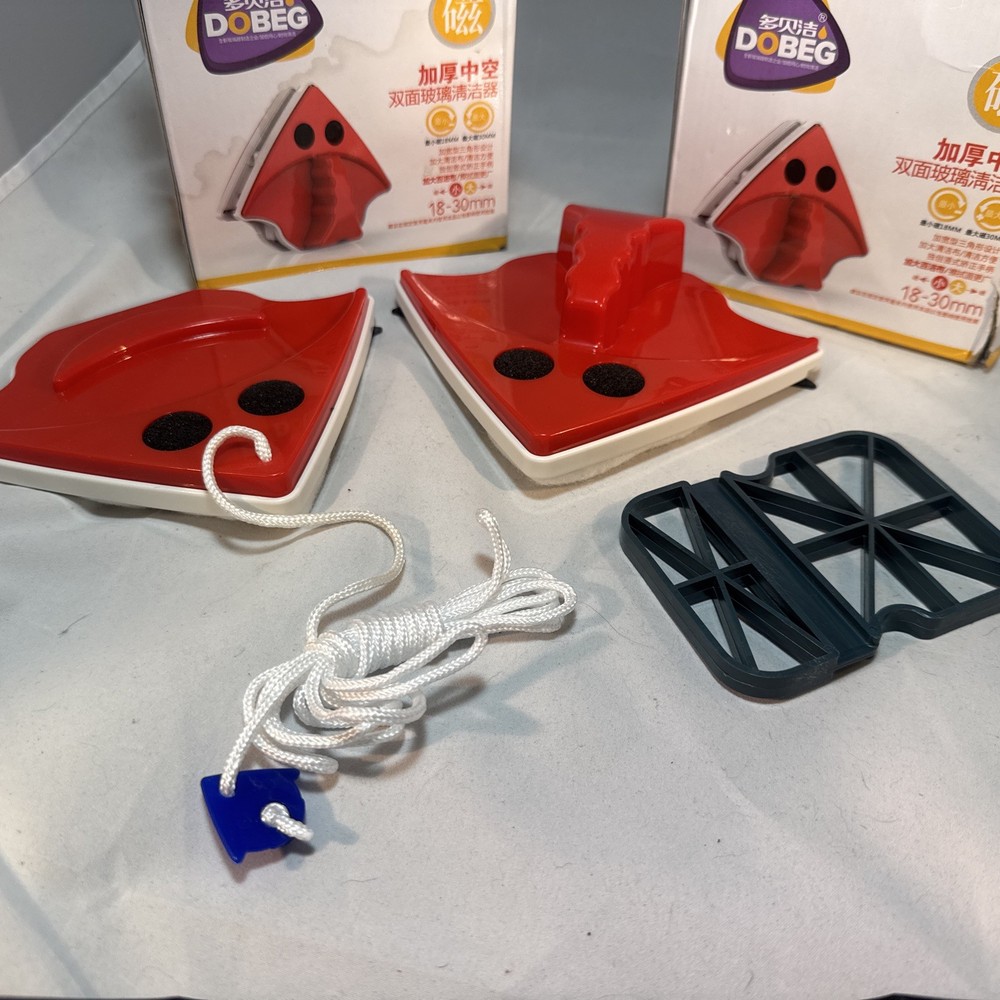 2- PACK MAGNETIC WINDOW WASHER